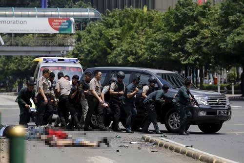 Взрывы в Индонезии: 7 человек погибли и 20 пострадали - ảnh 1